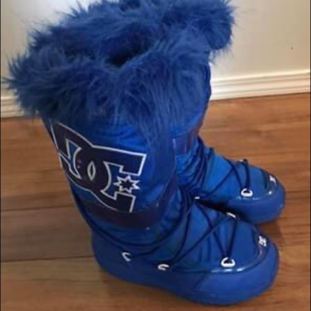 DC blue winter boots